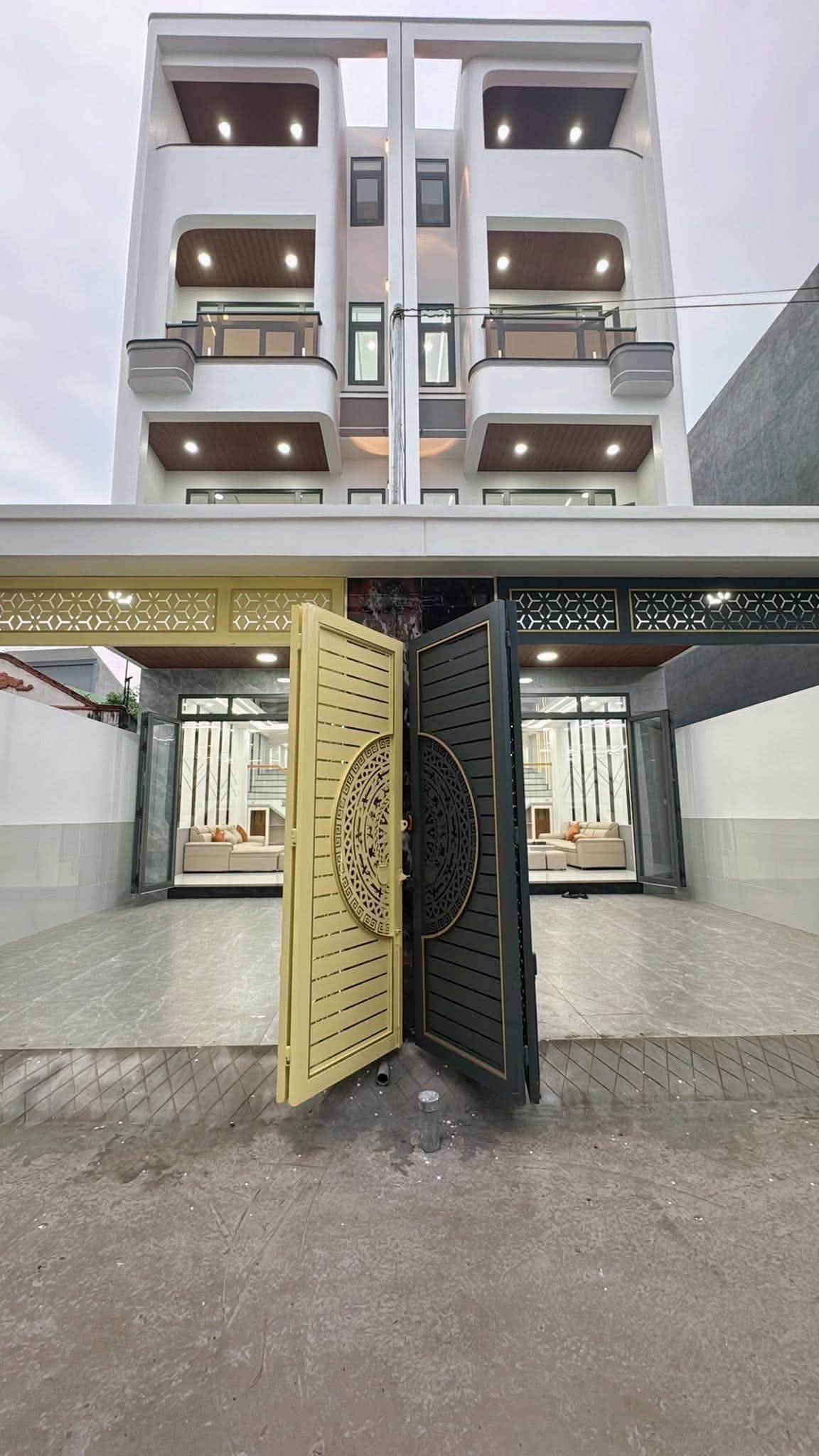 Nhà phố 2 lầu trệt gần chợ Dĩ An gần nhà thờ Dĩ An, TP HCM 