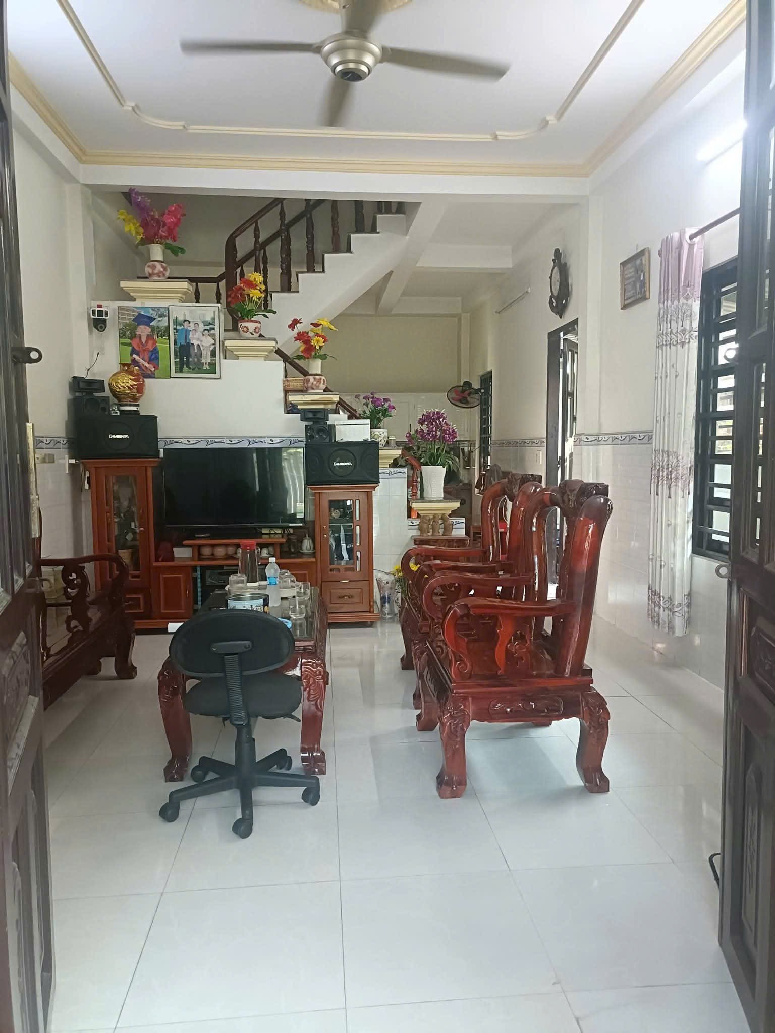 Nhà lầu trệt gần chợ Thống Nhất, phường Dĩ An, TP HCM 